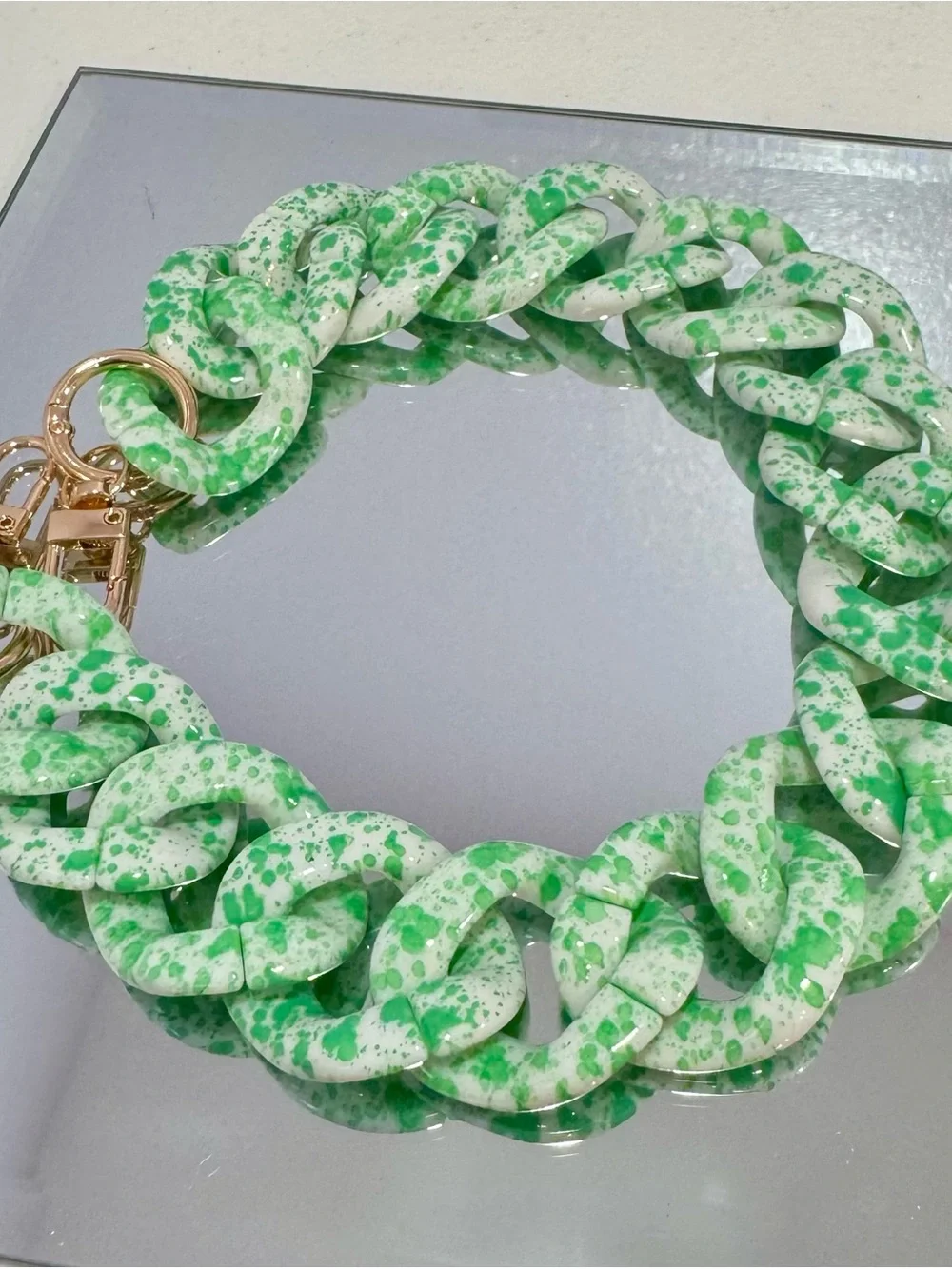 New Acrylic Green Speckled Bag Chain 18 inches